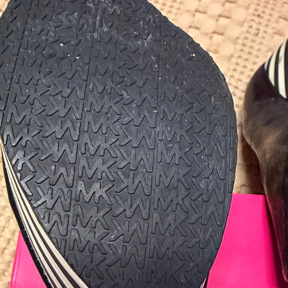 Michael Kors Black and White Striped Accent Leather Pumps (need some cleaning) - Picture 11 of 13